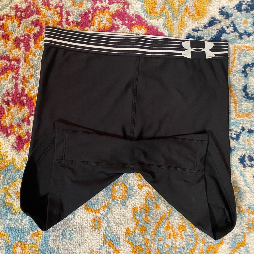 SOLD! Under Armour HeatGear Compression Mid Rise Active Shorty Shorts S - Picture 9 of 15